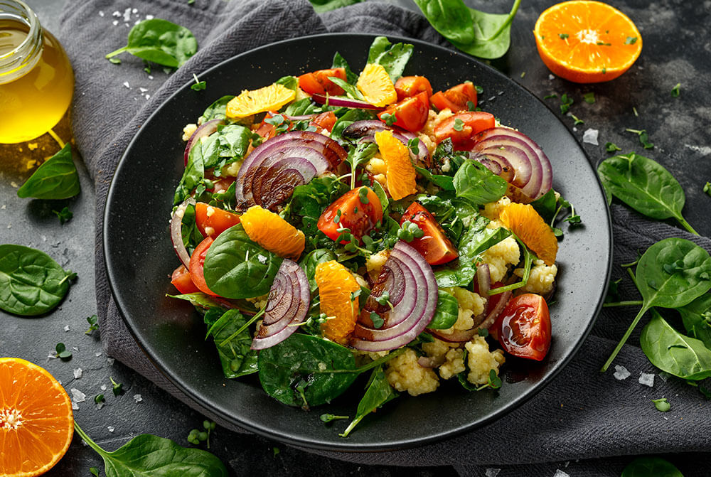 Hirse Salat mit Spinat und Orange